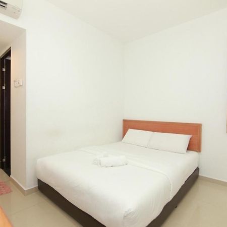 Hotel 193 Johor Bahru Room photo